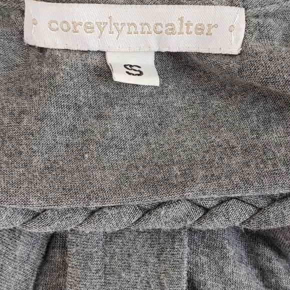 Corey Lynn Carlter Heathered Gray Top - Picture 7 of 7